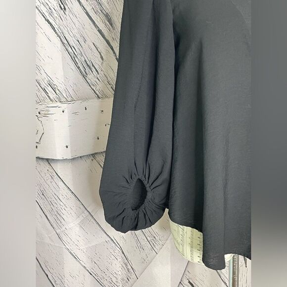 Altar’d State Flowy Balloon Sleeve Black Top Size XS - Picture 4 of 5